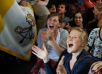 Slideshow: Greeting Pope Francis