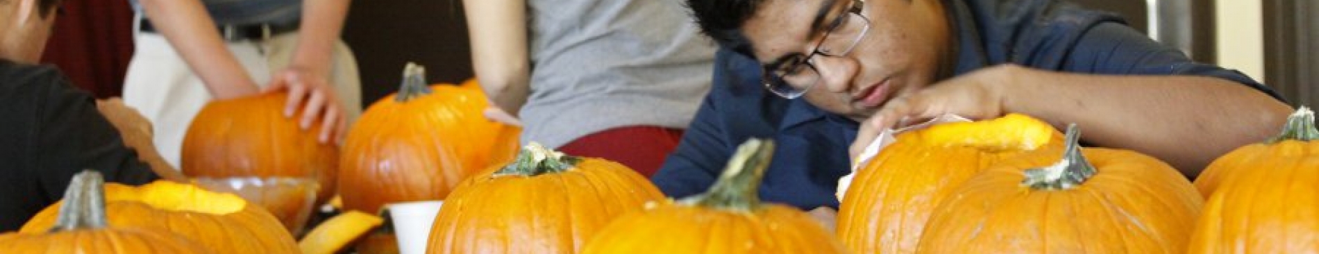 Slideshow: Carving Pumpkins