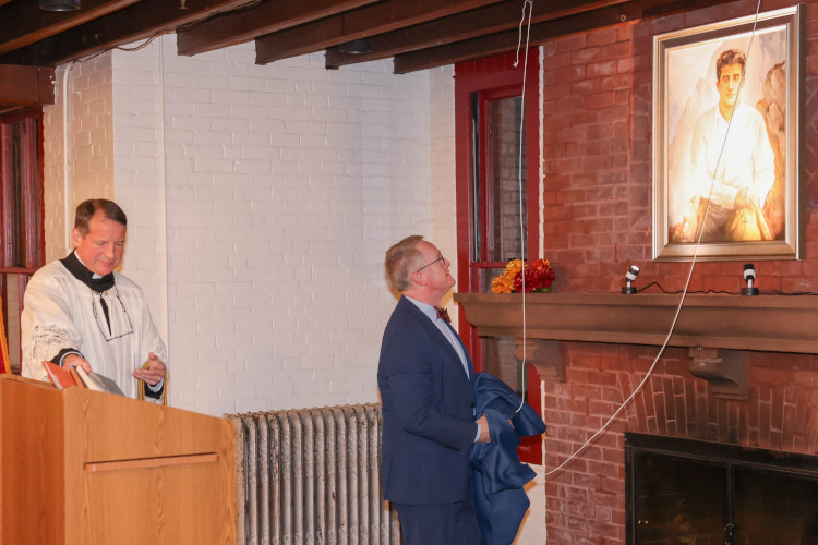 Dean Steven Cain unveils the painting of Bl. Pier Giorgio Frassati