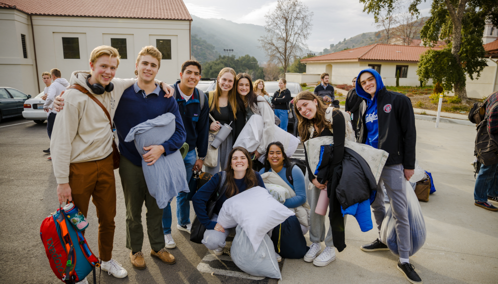 Students depart for Walk for Life West Coast
