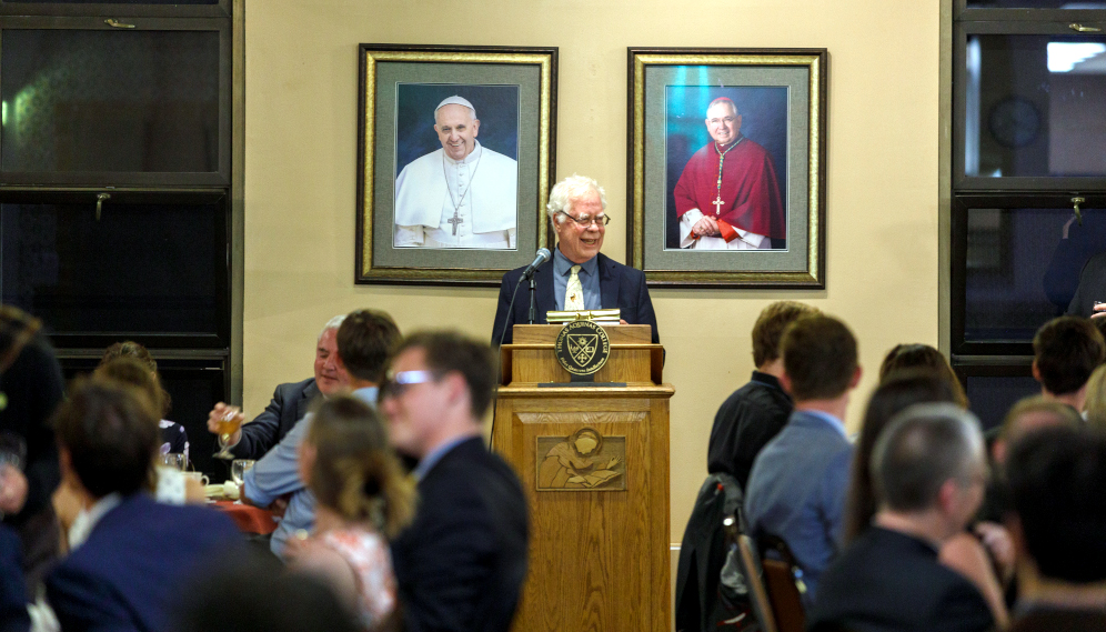 Faculty Bids Farewell to Class of 2024 at President’s Dinner