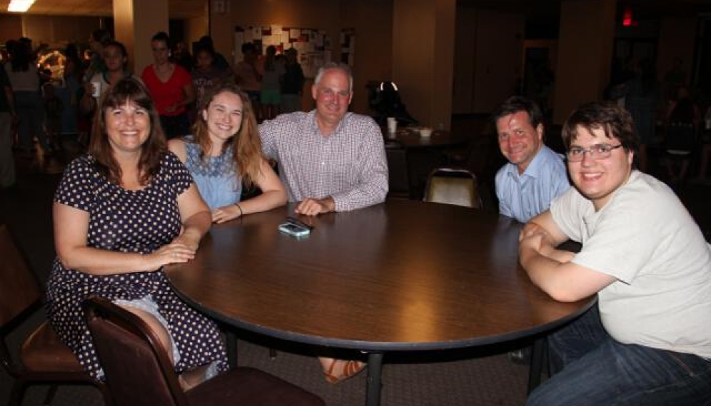 Alumni-Parent Day 2017 -- bbq and dessert