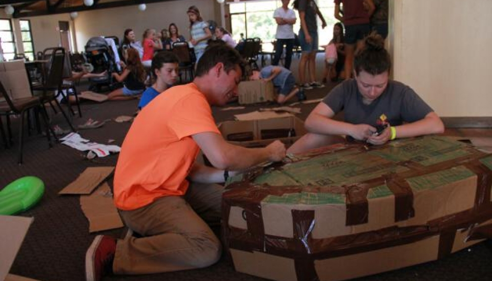 Alumni-Parent Day 2017 -- Cardboard Yacht Race