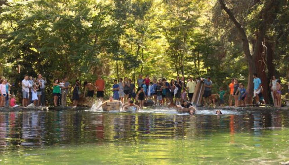 Alumni-Parent Day 2017 -- Cardboard Yacht Race