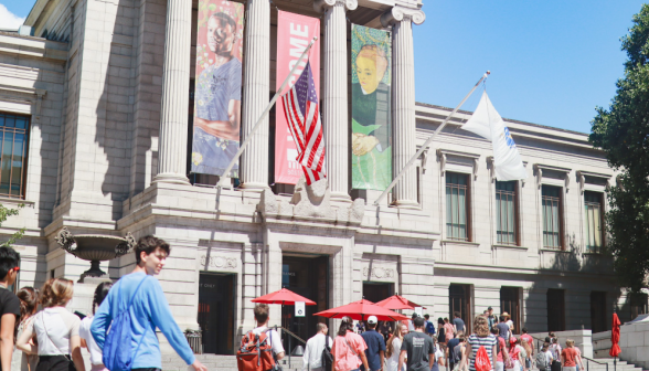 Students go to Boston's Museum of Fine arts