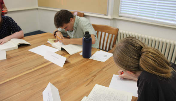 Students study at the table