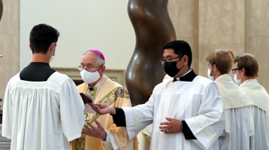 Archbishop Gomez offers Mass