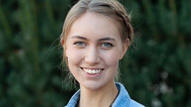 Georgia Snethun ('19)